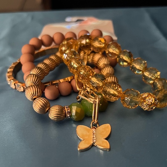 3/$18 Chic Gold and Brown Beaded Bracelet Set Lot 2052 - Picture 2 of 7